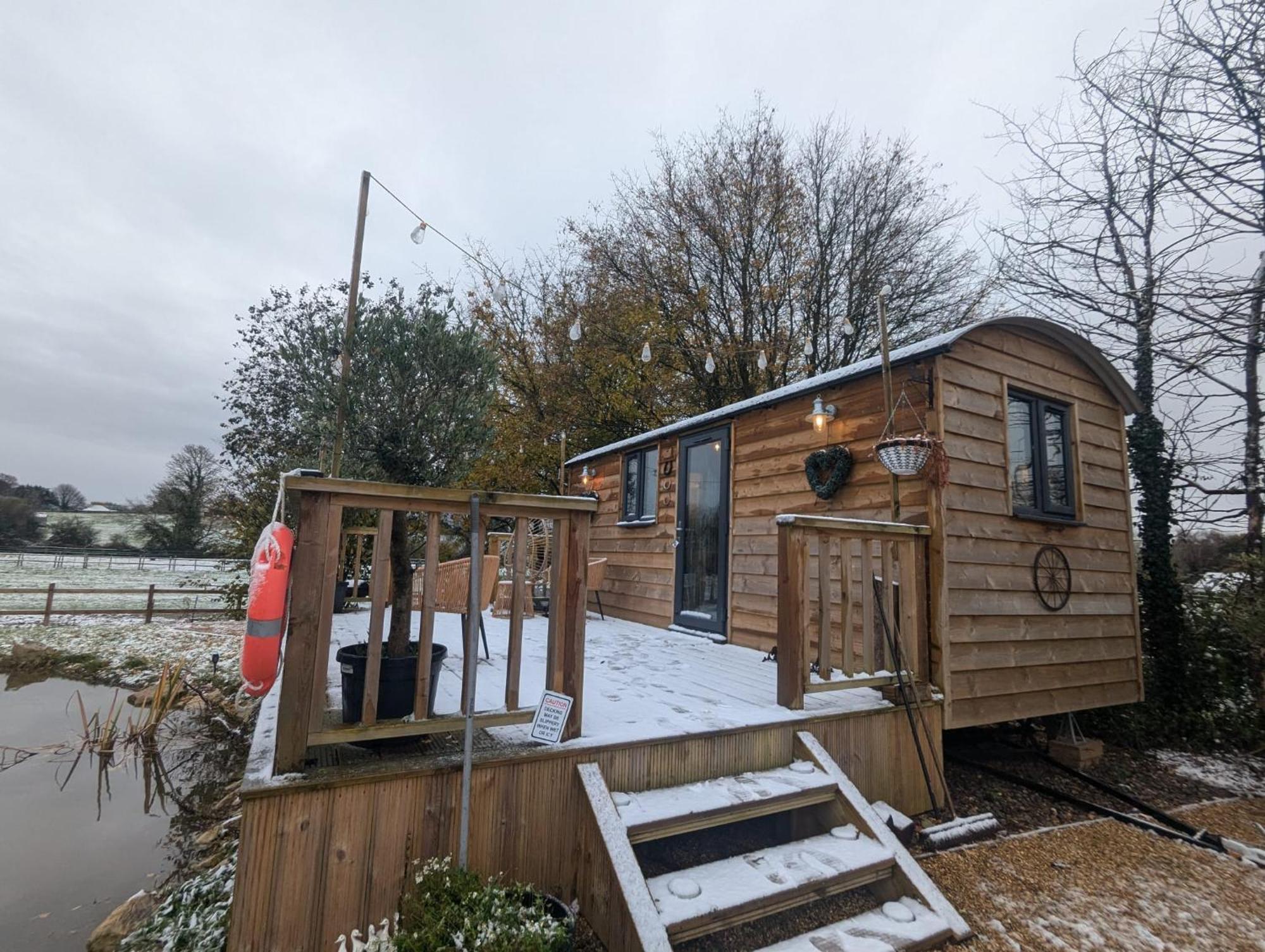 Rusty Duck Retreat Shepherds Hut Shedfield Exteriér fotografie